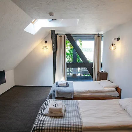 Pod Czarnym Labedziem